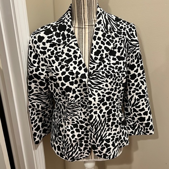 Chicos Animal Print Jacket Size Chicos Size 1 (8) Medium - Picture 1 of 5